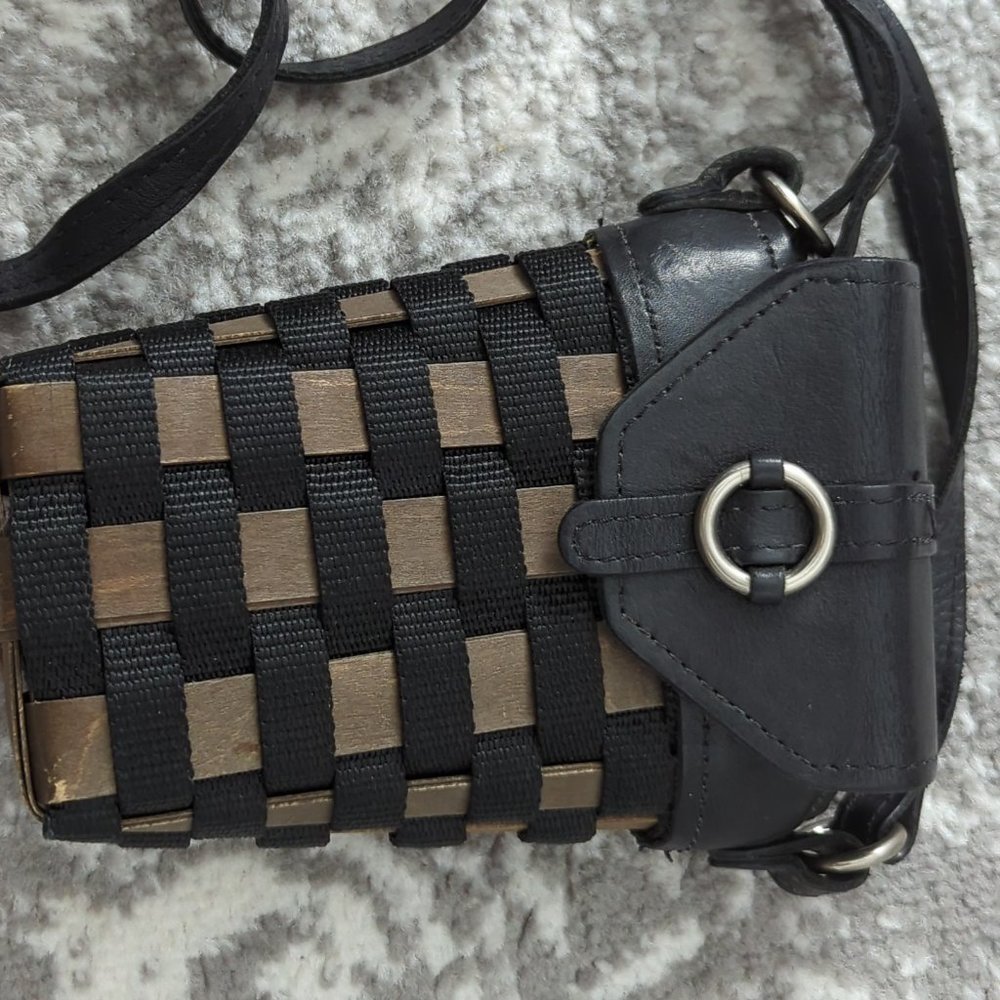 Cross body purse